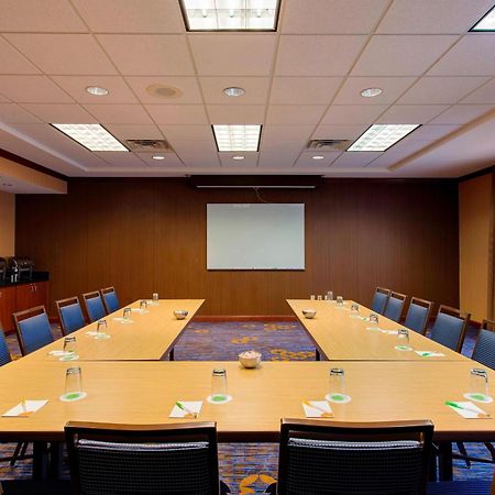 Courtyard By Marriott Chicago Schaumburg/Woodfield Mall Екстер'єр фото