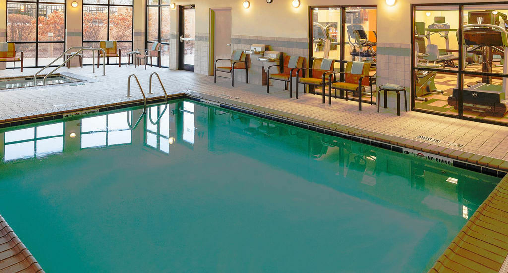 Courtyard By Marriott Chicago Schaumburg/Woodfield Mall Екстер'єр фото